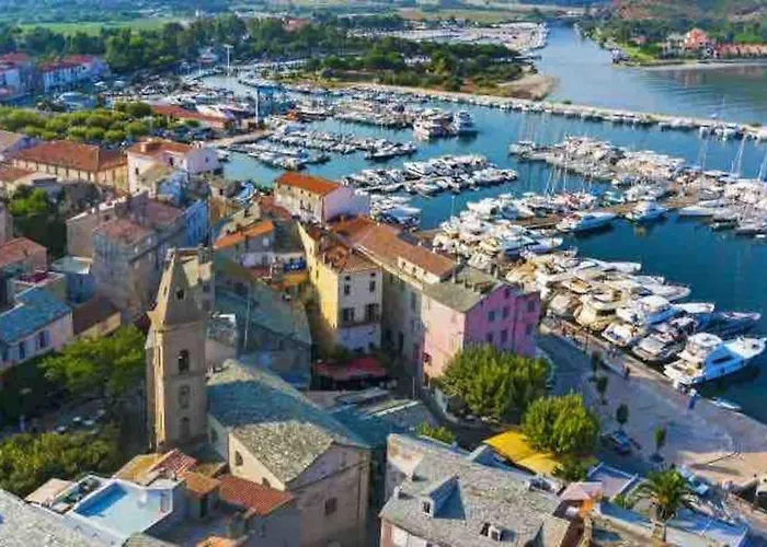 Pleine Campagne Jacuzzi 15 Mn Saint Florent 度假居 *