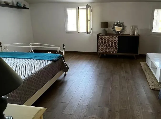 度假居 Pleine Campagne Jacuzzi 15 Mn Saint Florent *