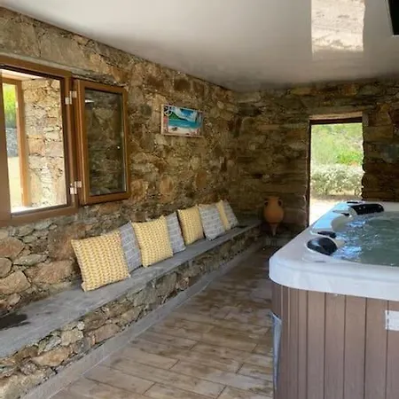 Holiday home Pleine Campagne Jacuzzi 15 Mn Saint Florent Santo-Pietro-di-Tenda