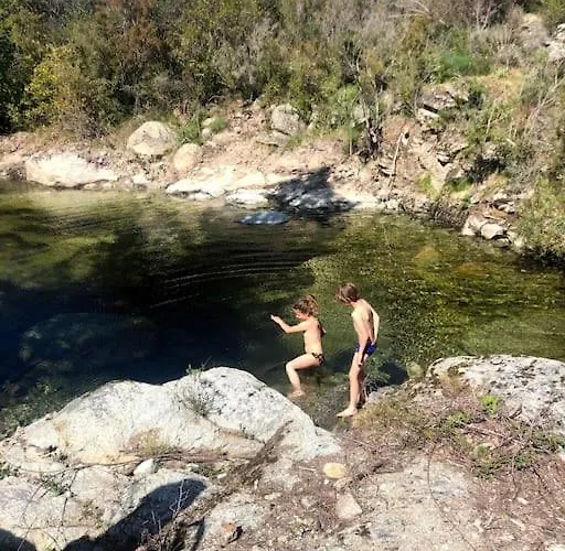 Pleine Campagne Jacuzzi 15 Mn Saint Florent Сasa de vacaciones